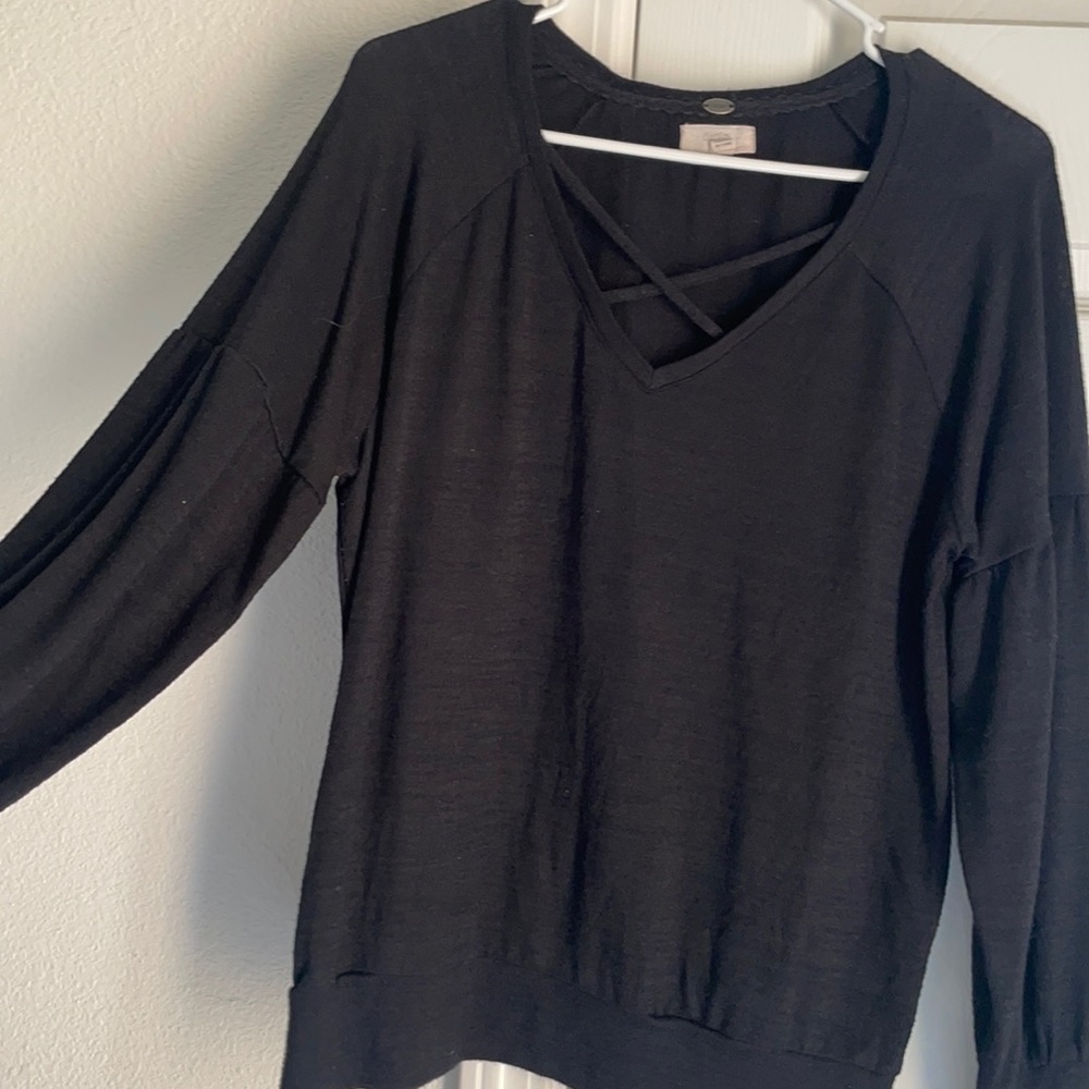 Comfy black long sleeve